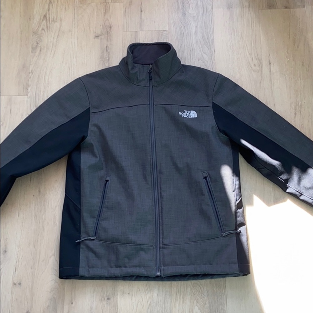 North Face Jacket - waterproof and fleeced lined